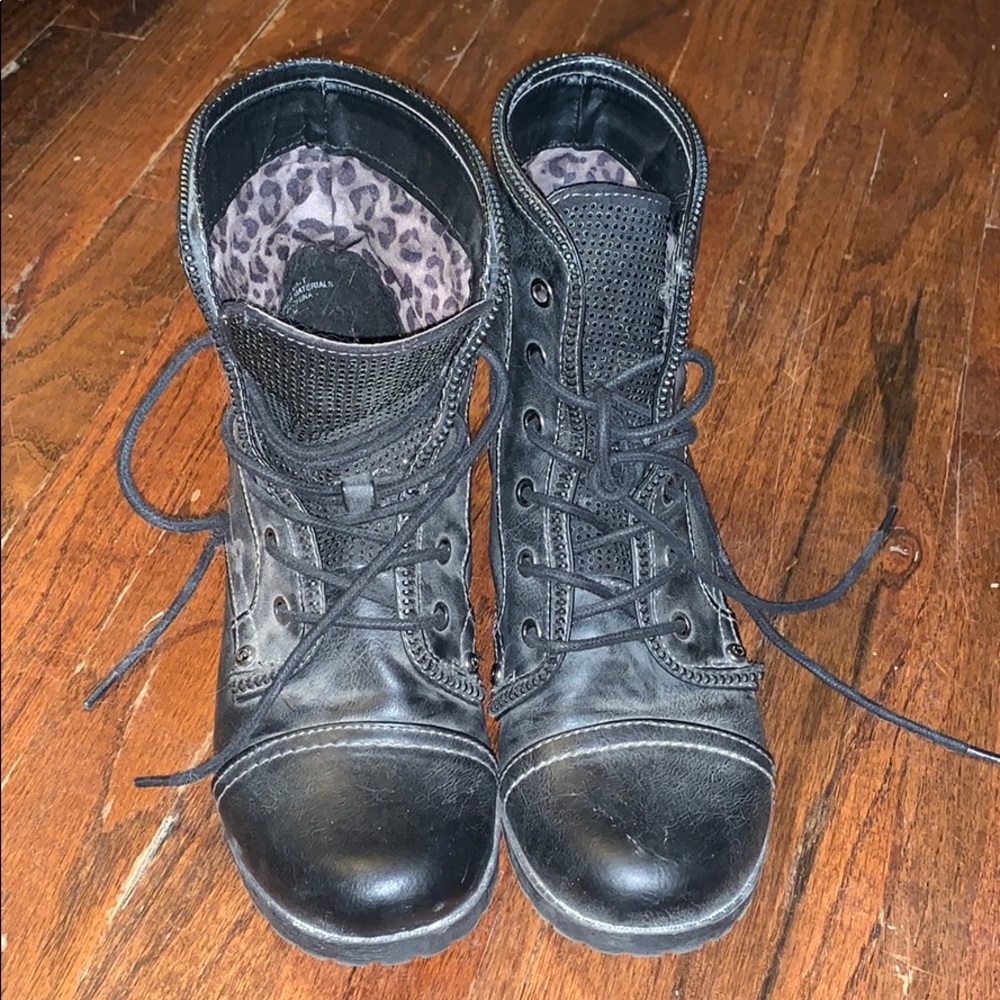 Guess black moto boots with stud decal, size 7.5